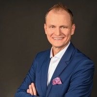 V-LINE MIDDLE EAST LTD. Employee Tilman Mieseler's profile photo