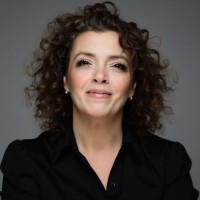 Zuhal Aksit Email