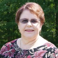 Bead Beautiful Employee Mitzie McCreary's profile photo