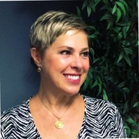 Elizabeth James Email & Phone Number