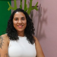 Adriana Teixeira Email