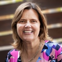 Karenza Louis-Smith Email & Phone Number