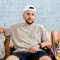 Move Employee Kam Pashai's profile photo