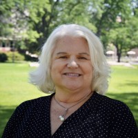 Debbie Peret's profile photo