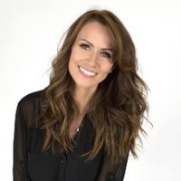 Live Talent LLC Employee Stephanie Simon's profile photo