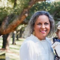 Robyn Henderson Email & Phone Number