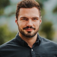 Florian Gerstner Email