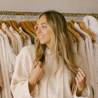 Goldyn Hour Style Employee Lindsay White's profile photo