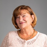 Stephanie Papaioannou Email & Phone Number
