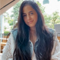 Elisa Betancourt García Email