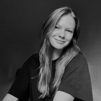 Single O Employee Zoe Binder's profile photo