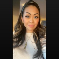 100 Coconuts Employee Roselyn Reyes-Teach's profile photo