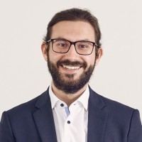 Lukas Ernst Email