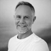 Establishment Labs Employee Richard Graham's profile photo