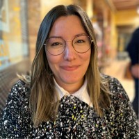 Iris Castellano Moyano Email