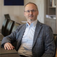 Amos Poncini Email & Phone Number