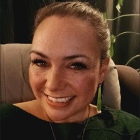 Elizabeth Vincent Email