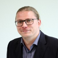 Henrik Greschner Email