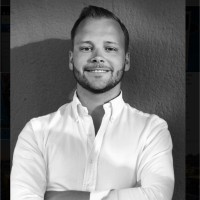 Kevin Warsén Email