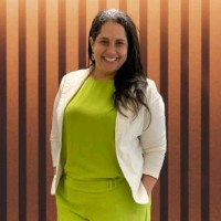 Daniela Farias Email
