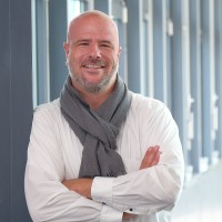 Dominik Reinhard Email