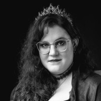 Regina Jenei Email