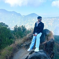 Umar Malek Email
