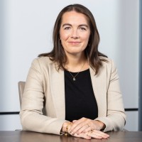 Kate Ireland Email & Phone Number