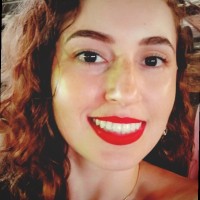 Maiara Ferrari Email