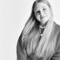 Rich & Royal - Peter Stupp Design Mode GmbH Employee Sarah Knötzele's profile photo