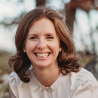Amanda Holmes Email & Phone Number