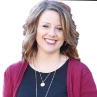Re/Max Select Employee Laura Tinker's profile photo
