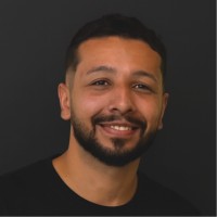 João Guilherme Alvares Email