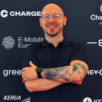 Pavol Magic Email & Phone Number