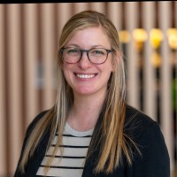 Elizabeth Holt Email & Phone Number