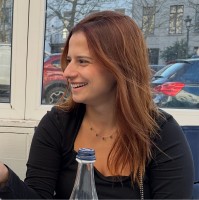 Julia Moraes Email