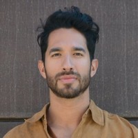 Diego Vélez-Castaño Email