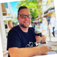 E-mail e número de telefone de Kyle Brucki