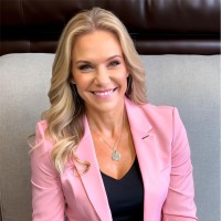 PetIQ Employee Ari Macerollo's profile photo