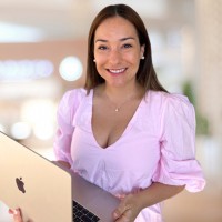 WeLearn Employee Laura Gruet's profile photo