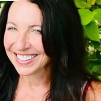 Kirsten Connors Email & Phone Number