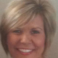 Hadley Exhibits Inc. Employee Laura Russell's profile photo