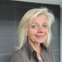 iDeals Employee Sabine Schilg's profile photo