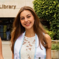 Babylon Management Employee Larissa Vanzo's profile photo
