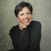 E-mail e número de telefone de Indra Nooyi