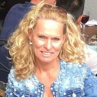 Isabelle Vanmassenhove Email