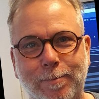 Tomas Larsson Email