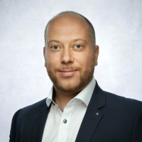 Florian Kosakowski Email