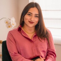 Landow & Co. Management Employee Helen Lazo Iparraguirre's profile photo