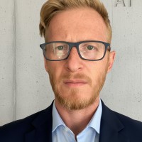 Leszek Nowak Email